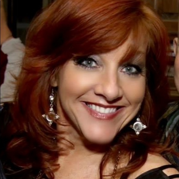 Meet your Posher, Red - Picture 3 of 5